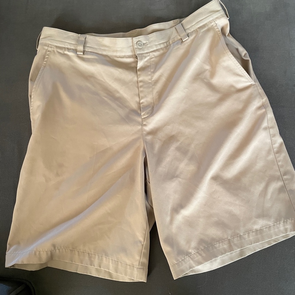 Nike Men's Dryfit golf shorts